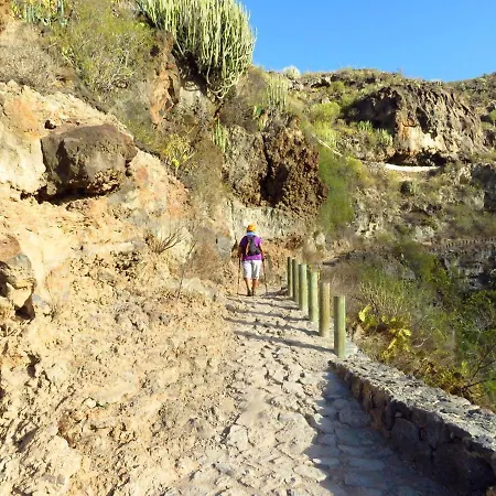 Modern In Adeje, 65 Sqm, Year-round Pool Apartman