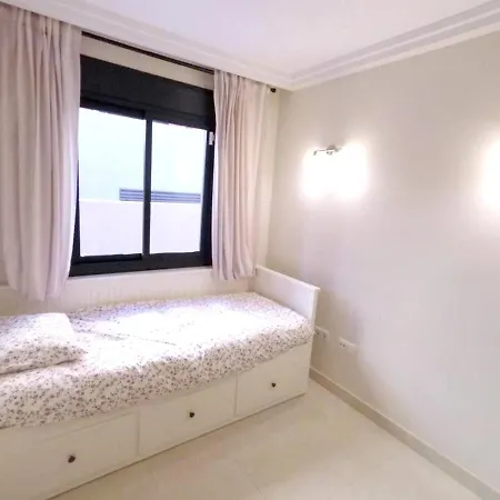 Modern In Adeje, 65 Sqm, Year-round Pool Apartament